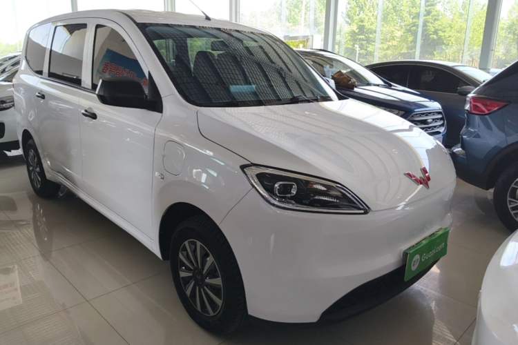 Used Wuling Hongguang New Energy 2024 All-Electric Model 300KM Standard Version Front Right 45 Deg