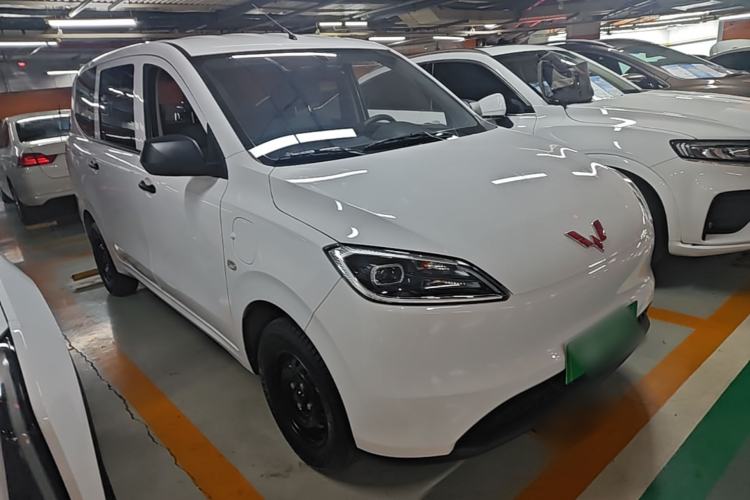 Used Wuling Hongguang New Energy 2024 All-Electric Model 300KM Standard Version Front Right 45 Deg