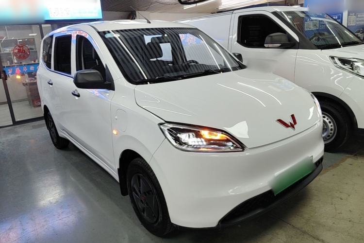 Used Wuling Hongguang New Energy 2024 All-Electric Model 300KM Standard Version Front Right 45 Deg
