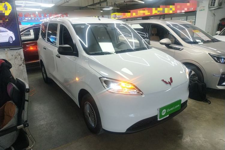 Used Wuling Hongguang New Energy 2024 All-Electric Model 300KM Standard Version Front Right 45 Deg