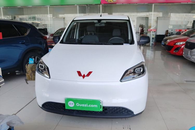 Used Wuling Hongguang New Energy 2024 All-Electric Model 300KM Practical Version Front
