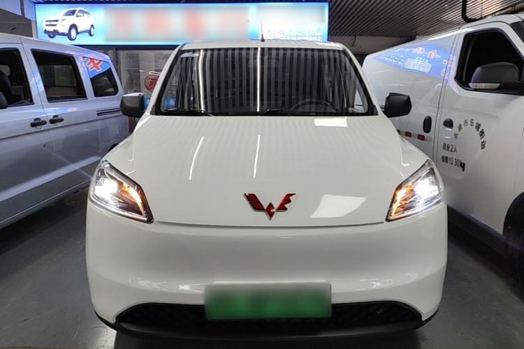 Used Wuling Hongguang New Energy 2024 All-Electric Model 300KM Standard Version Front