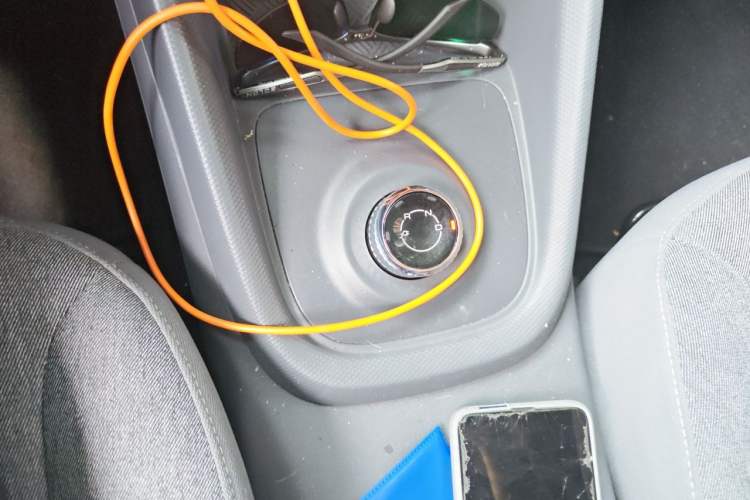 Used Wuling Hongguang New Energy 2024 All-Electric Model 300KM Practical Version Gear Lever