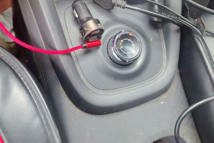 Used Wuling Hongguang New Energy 2024 All-Electric Model 300KM Practical Version Gear Lever