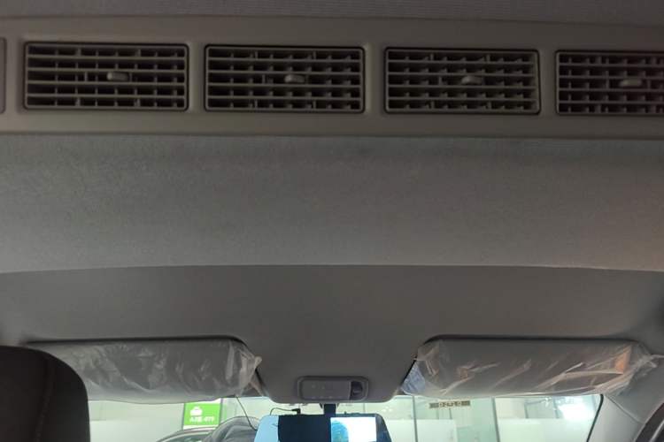 Used Wuling Hongguang New Energy 2024 All-Electric Model 300KM Standard Version Headliner