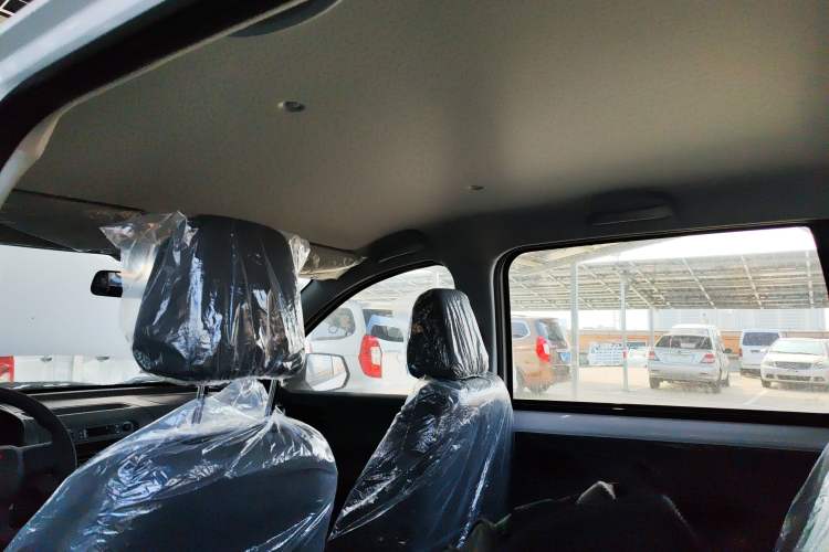 Used Wuling Hongguang New Energy 2024 All-Electric Model 300KM Practical Version Headliner