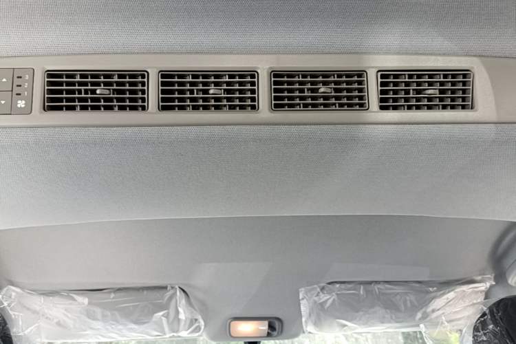 Used Wuling Hongguang New Energy 2024 All-Electric Model 300KM Standard Version Headliner