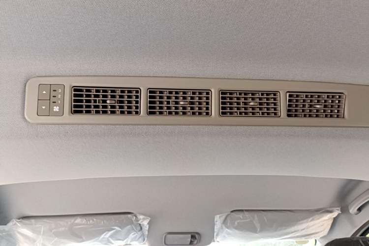 Used Wuling Hongguang New Energy 2024 All-Electric Model 300KM Standard Version Headliner