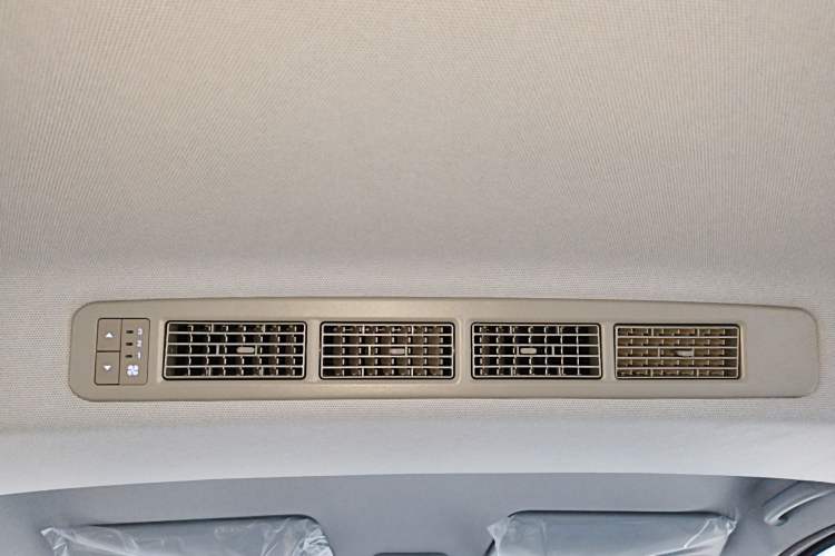 Used Wuling Hongguang New Energy 2024 All-Electric Model 300KM Standard Version Headliner