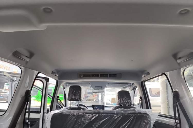 Used Wuling Hongguang New Energy 2024 All-Electric Model 300KM Standard Version Headliner