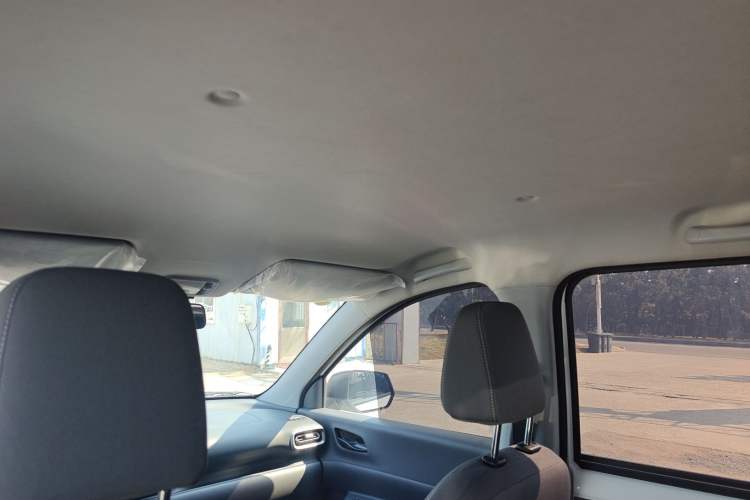 Used Wuling Hongguang New Energy 2024 All-Electric Model 300KM Practical Version Headliner