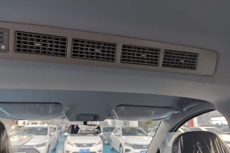 Used Wuling Hongguang New Energy 2024 All-Electric Model 300KM Standard Version Headliner