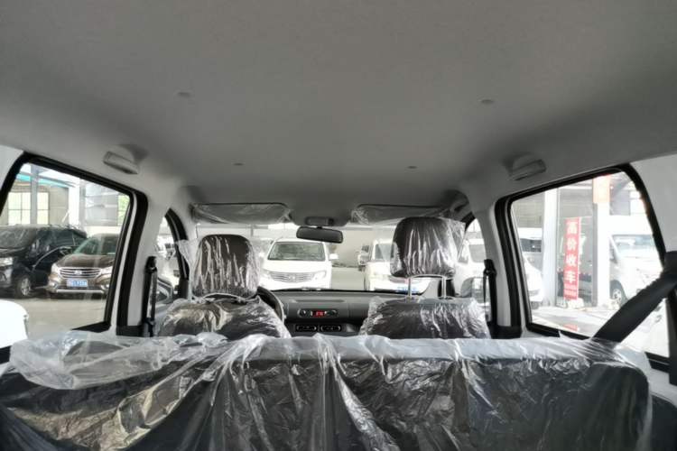 Used Wuling Hongguang New Energy 2024 All-Electric Model 300KM Practical Version Headliner