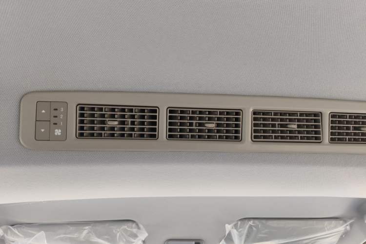 Used Wuling Hongguang New Energy 2024 All-Electric Model 300KM Standard Version Headliner