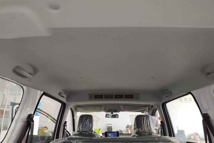 Used Wuling Hongguang New Energy 2024 All-Electric Model 300KM Standard Version Headliner