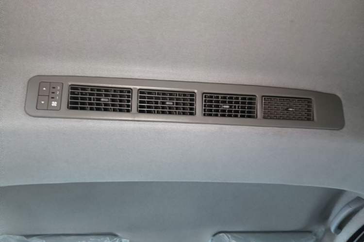 Used Wuling Hongguang New Energy 2024 All-Electric Model 300KM Standard Version Headliner