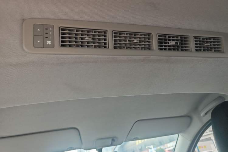 Used Wuling Hongguang New Energy 2024 All-Electric Model 300KM Standard Version Headliner
