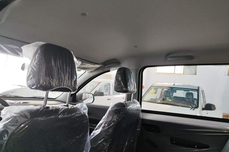 Used Wuling Hongguang New Energy 2024 All-Electric Model 300KM Practical Version Headliner