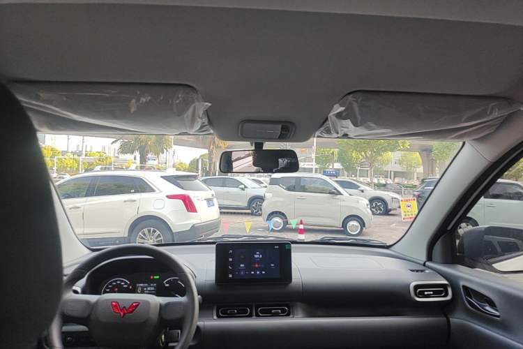 Used Wuling Hongguang New Energy 2024 All-Electric Model 300KM Standard Version Headliner