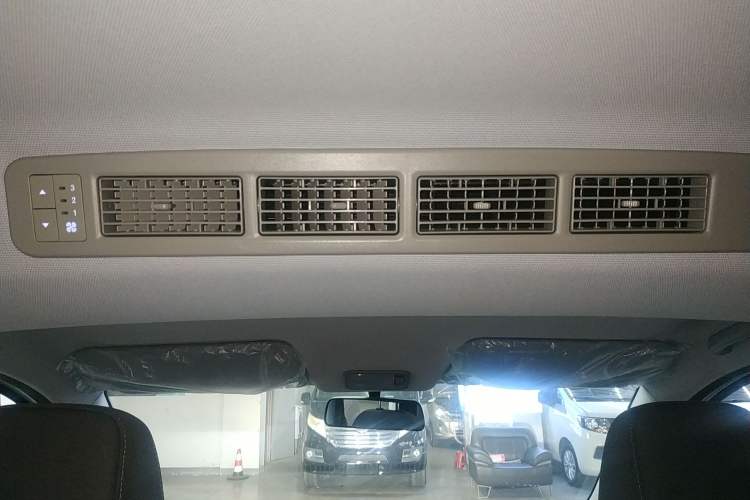 Used Wuling Hongguang New Energy 2024 All-Electric Model 300KM Standard Version Headliner