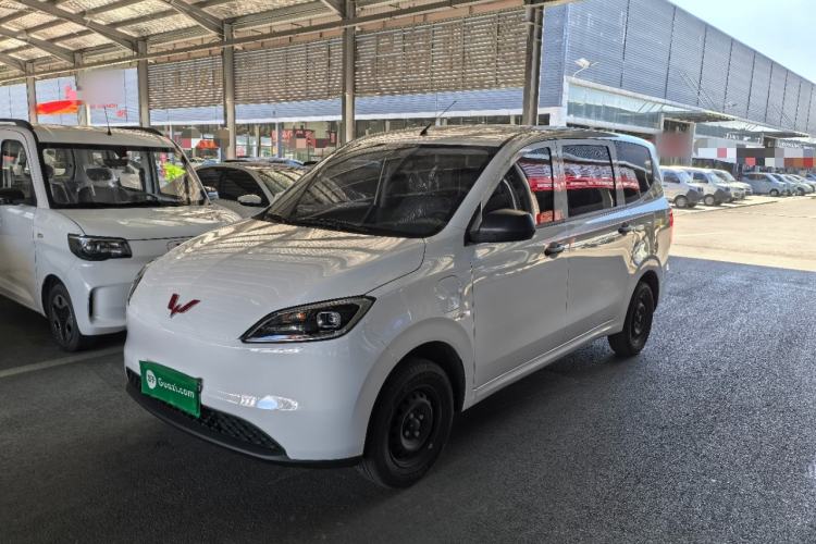 Wuling Hongguang New Energy 2024 All-Electric Model 300KM Practical Version