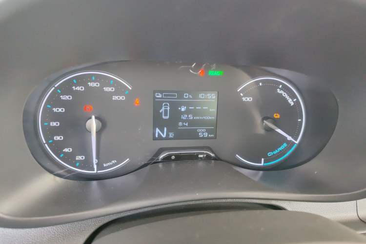 Used Wuling Hongguang New Energy 2024 All-Electric Model 300KM Practical Version Instrument Cluster