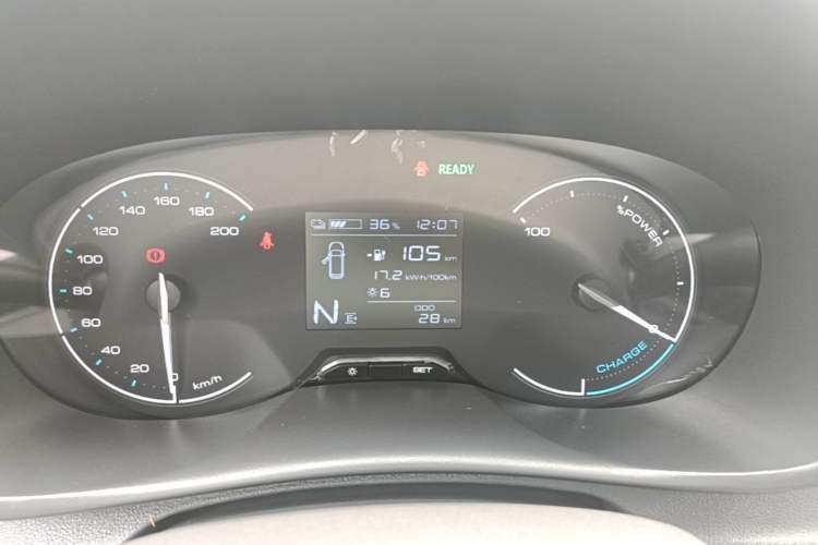 Used Wuling Hongguang New Energy 2024 All-Electric Model 300KM Standard Version Instrument Cluster
