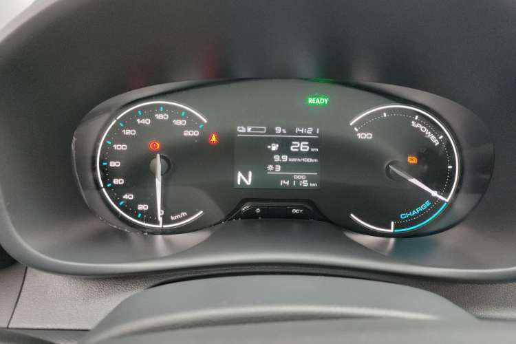 Used Wuling Hongguang New Energy 2024 All-Electric Model 300KM Standard Version Instrument Cluster
