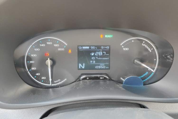 Used Wuling Hongguang New Energy 2024 All-Electric Model 300KM Practical Version Instrument Cluster