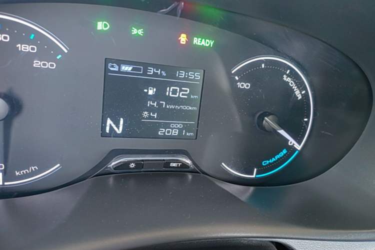Used Wuling Hongguang New Energy 2024 All-Electric Model 300KM Standard Version Instrument Cluster