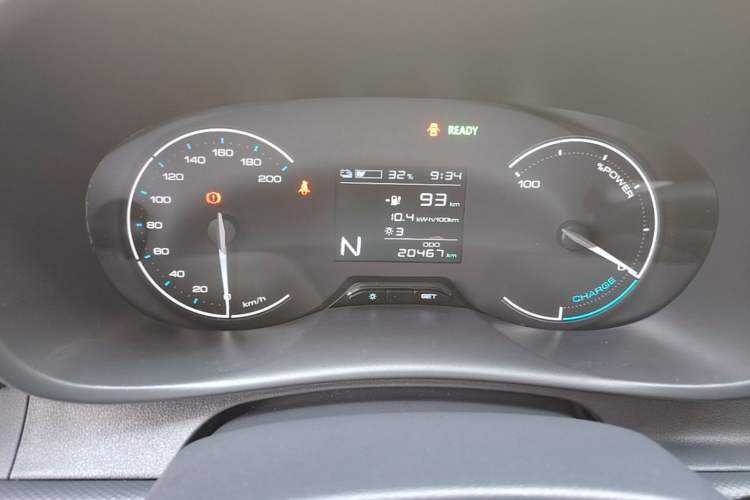 Used Wuling Hongguang New Energy 2024 All-Electric Model 300KM Standard Version Instrument Cluster