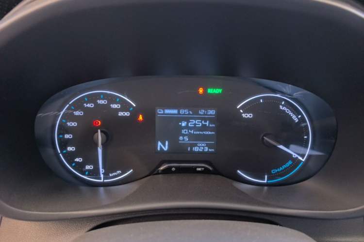 Used Wuling Hongguang New Energy 2024 All-Electric Model 300KM Standard Version Instrument Cluster