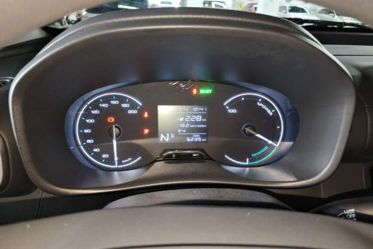 Used Wuling Hongguang New Energy 2024 All-Electric Model 300KM Standard Version Instrument Cluster