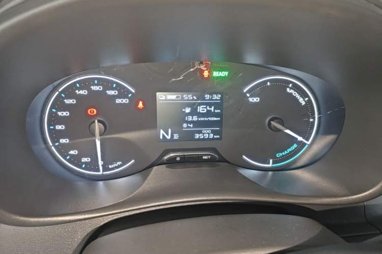 Used Wuling Hongguang New Energy 2024 All-Electric Model 300KM Standard Version Instrument Cluster