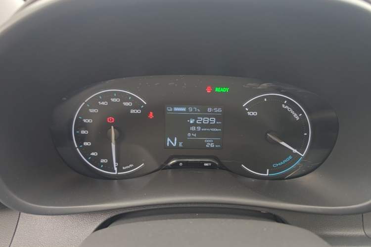 Used Wuling Hongguang New Energy 2024 All-Electric Model 300KM Standard Version Instrument Cluster