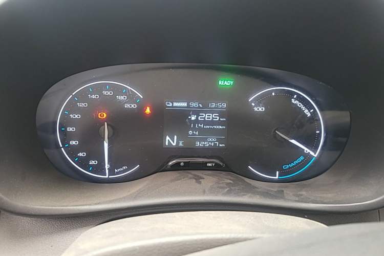 Used Wuling Hongguang New Energy 2024 All-Electric Model 300KM Practical Version Instrument Cluster