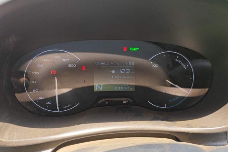 Used Wuling Hongguang New Energy 2024 All-Electric Model 300KM Standard Version Instrument Cluster