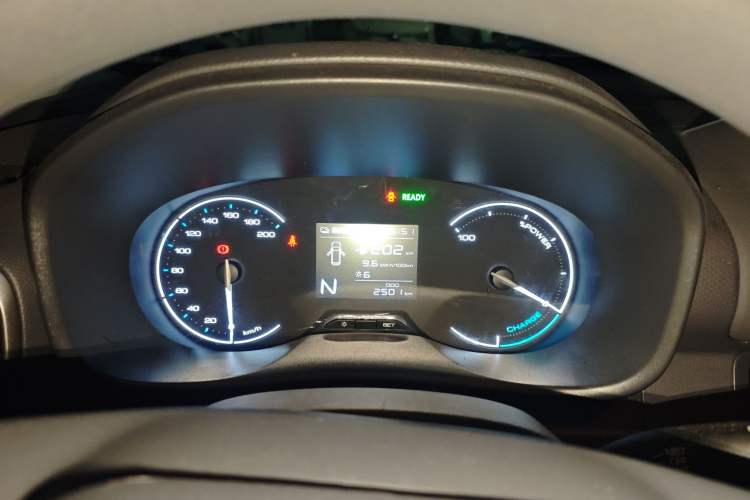Used Wuling Hongguang New Energy 2024 All-Electric Model 300KM Practical Version Instrument Cluster