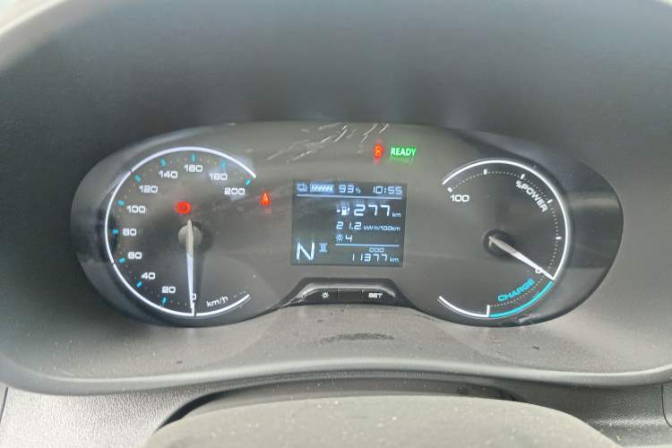 Used Wuling Hongguang New Energy 2024 All-Electric Model 300KM Standard Version Instrument Cluster