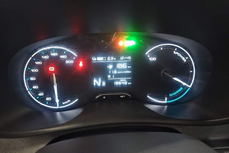 Used Wuling Hongguang New Energy 2024 All-Electric Model 300KM Standard Version Instrument Cluster