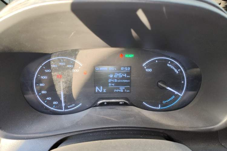 Used Wuling Hongguang New Energy 2024 All-Electric Model 300KM Practical Version Instrument Cluster