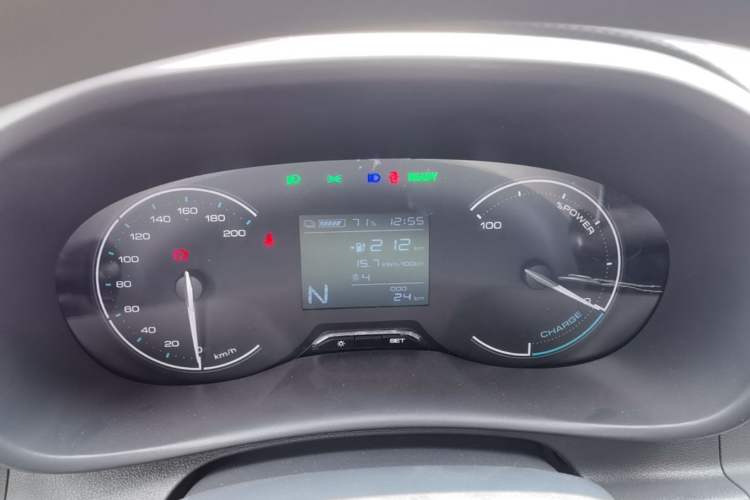 Used Wuling Hongguang New Energy 2024 All-Electric Model 300KM Standard Version Instrument Cluster