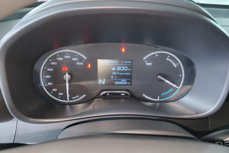Used Wuling Hongguang New Energy 2024 All-Electric Model 300KM Standard Version Instrument Cluster