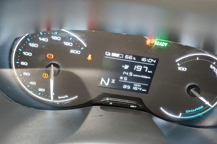Used Wuling Hongguang New Energy 2024 All-Electric Model 300KM Standard Version Instrument Cluster