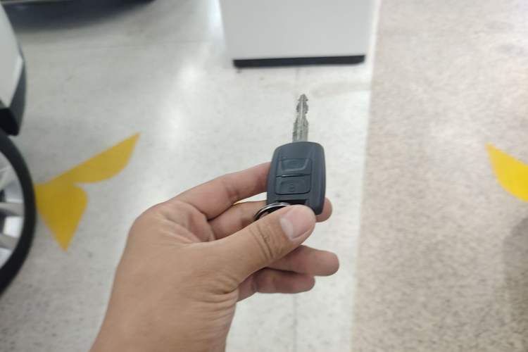 Used Wuling Hongguang New Energy 2024 All-Electric Model 300KM Standard Version Interior 1