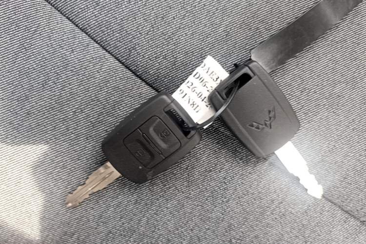 Used Wuling Hongguang New Energy 2024 All-Electric Model 300KM Standard Version Interior 1