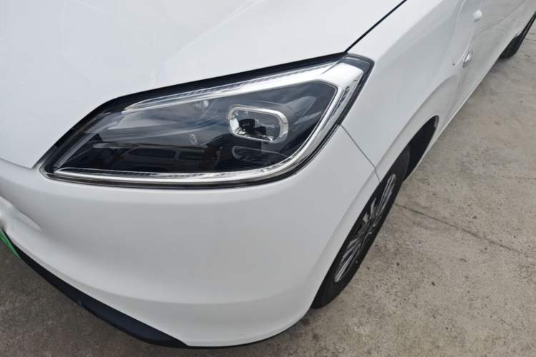 Used Wuling Hongguang New Energy 2024 All-Electric Model 300KM Standard Version Left Front Headlight