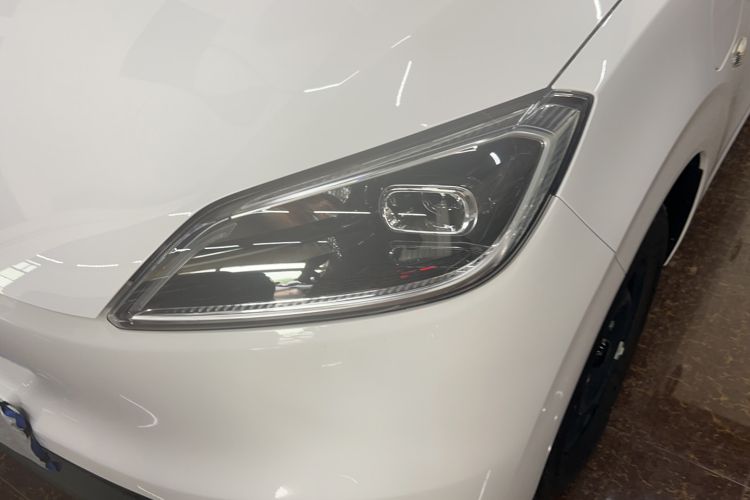 Used Wuling Hongguang New Energy 2024 All-Electric Model 300KM Standard Version Left Front Headlight