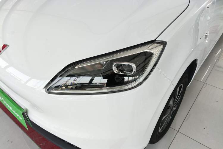 Used Wuling Hongguang New Energy 2024 All-Electric Model 300KM Standard Version Left Front Headlight