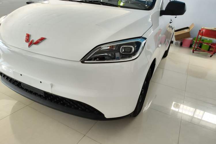 Used Wuling Hongguang New Energy 2024 All-Electric Model 300KM Standard Version Left Front Headlight
